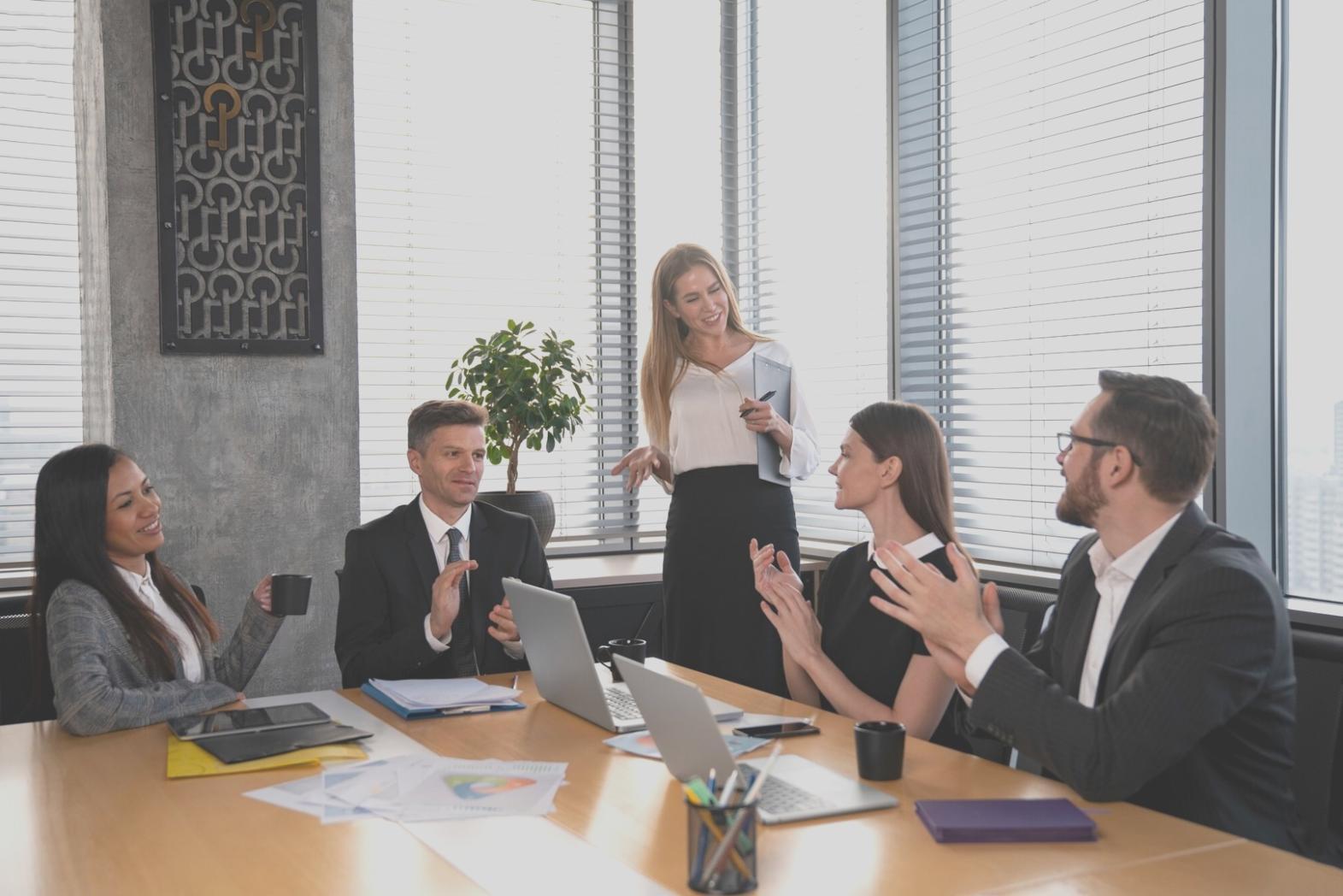 Interface d'application d'investissement moderne